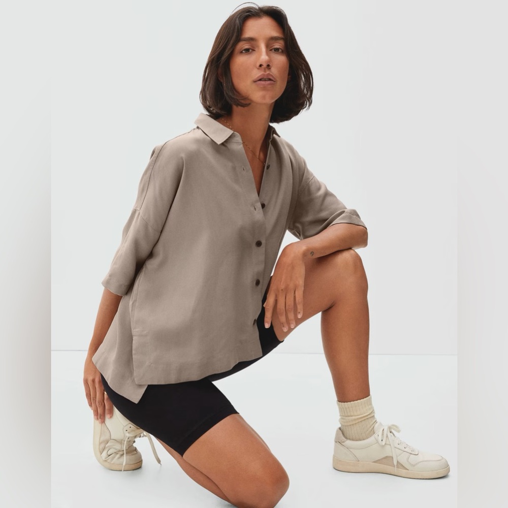 Everlane the drapey square shirt burnt sugar
